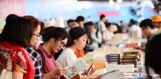 Trung bình mỗi người Việt mua sách chưa đến 50.000 đồng/năm người việt mua sách